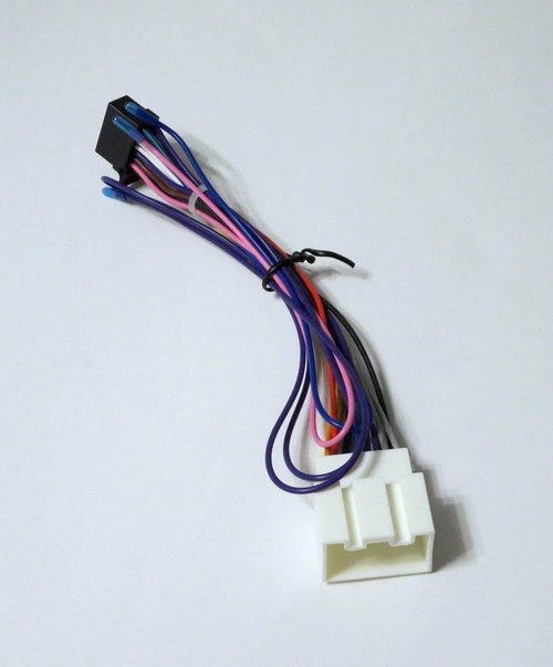 Sony wiring harness adapter for Ford F150 F250 Explorer - plug and play stereo installation